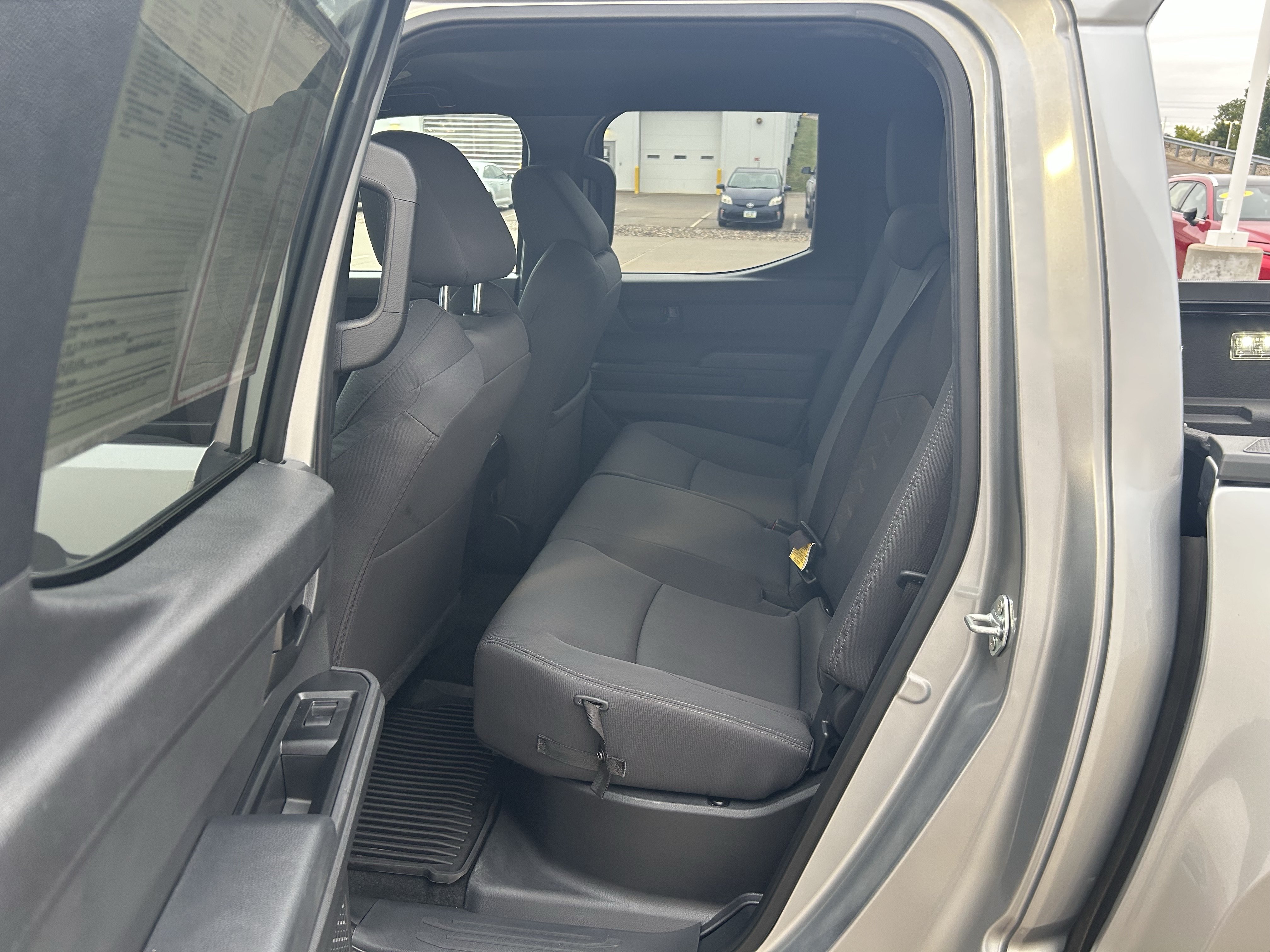 Certified 2024 Toyota Tacoma SR5 AWD/4WD image 18