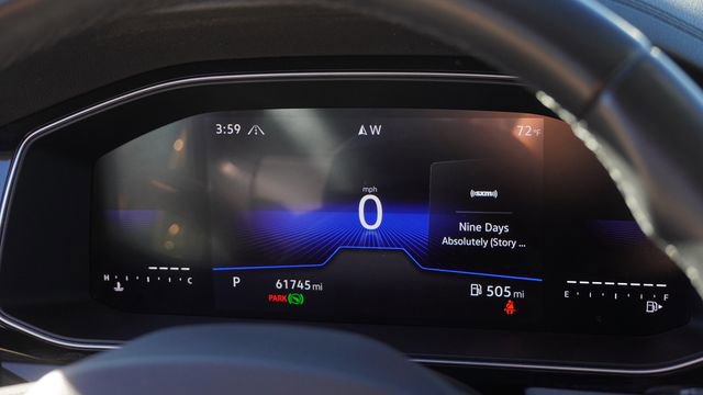 Used 2025 Volkswagen Jetta SE image 30