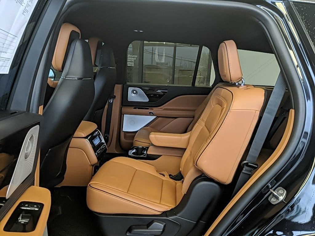 Certified 2021 Lincoln Aviator Black Label w/ Dynamic Handling Package image 13