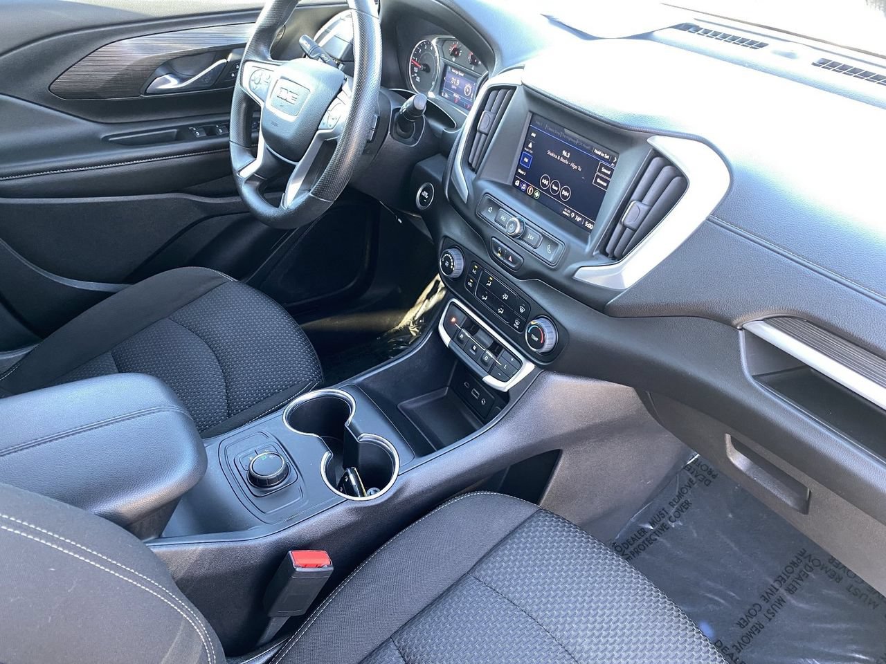 Used 2024 GMC Terrain SLE FWD image 9