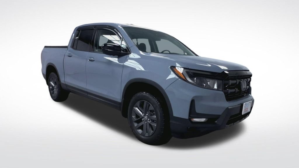 Used 2024 Honda Ridgeline Sport image 2