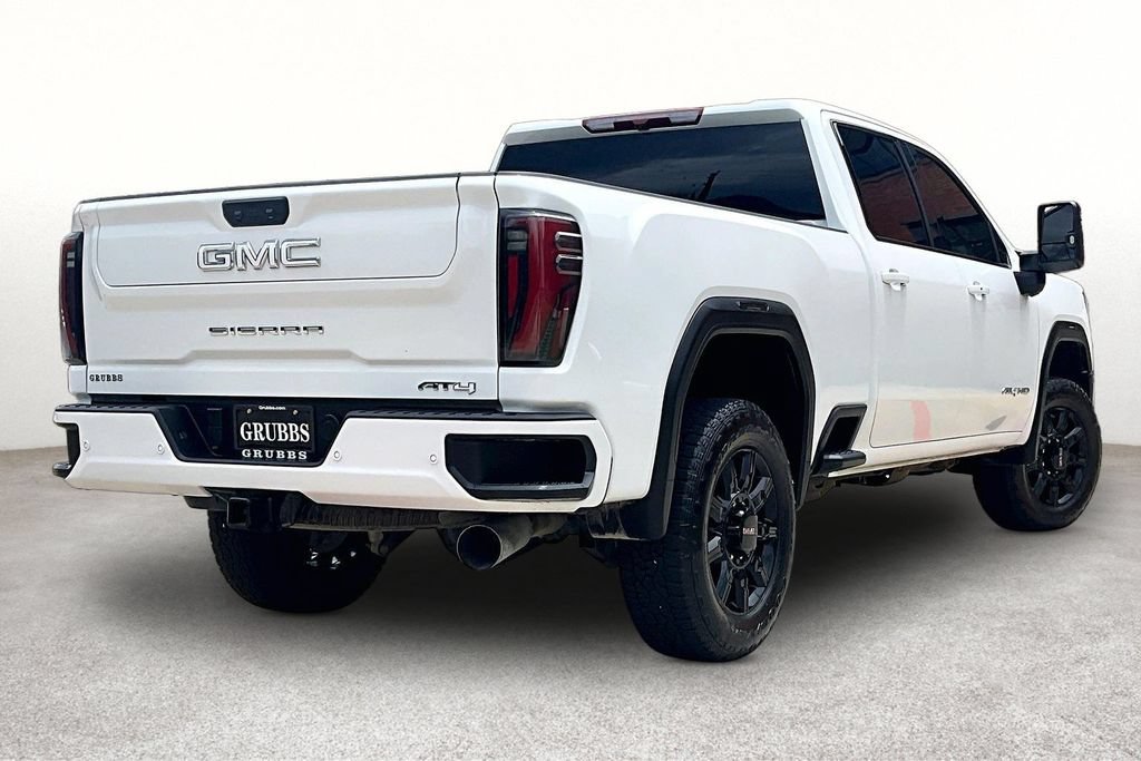Used 2025 GMC Sierra 2500 AT4 AWD/4WD image 2