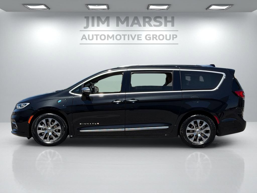 Certified 2023 Chrysler Pacifica Pinnacle FWD image 3