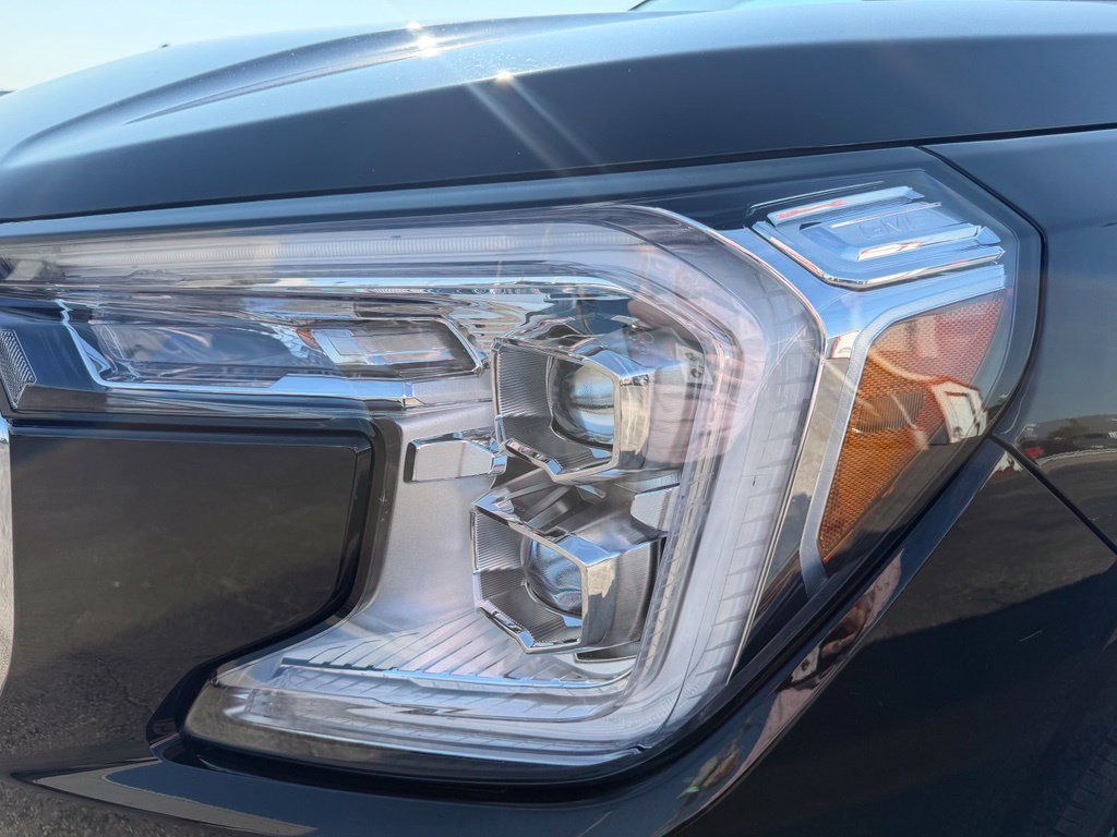 Used 2022 GMC Terrain Denali w/ Black Diamond Edition AWD/4WD image 11