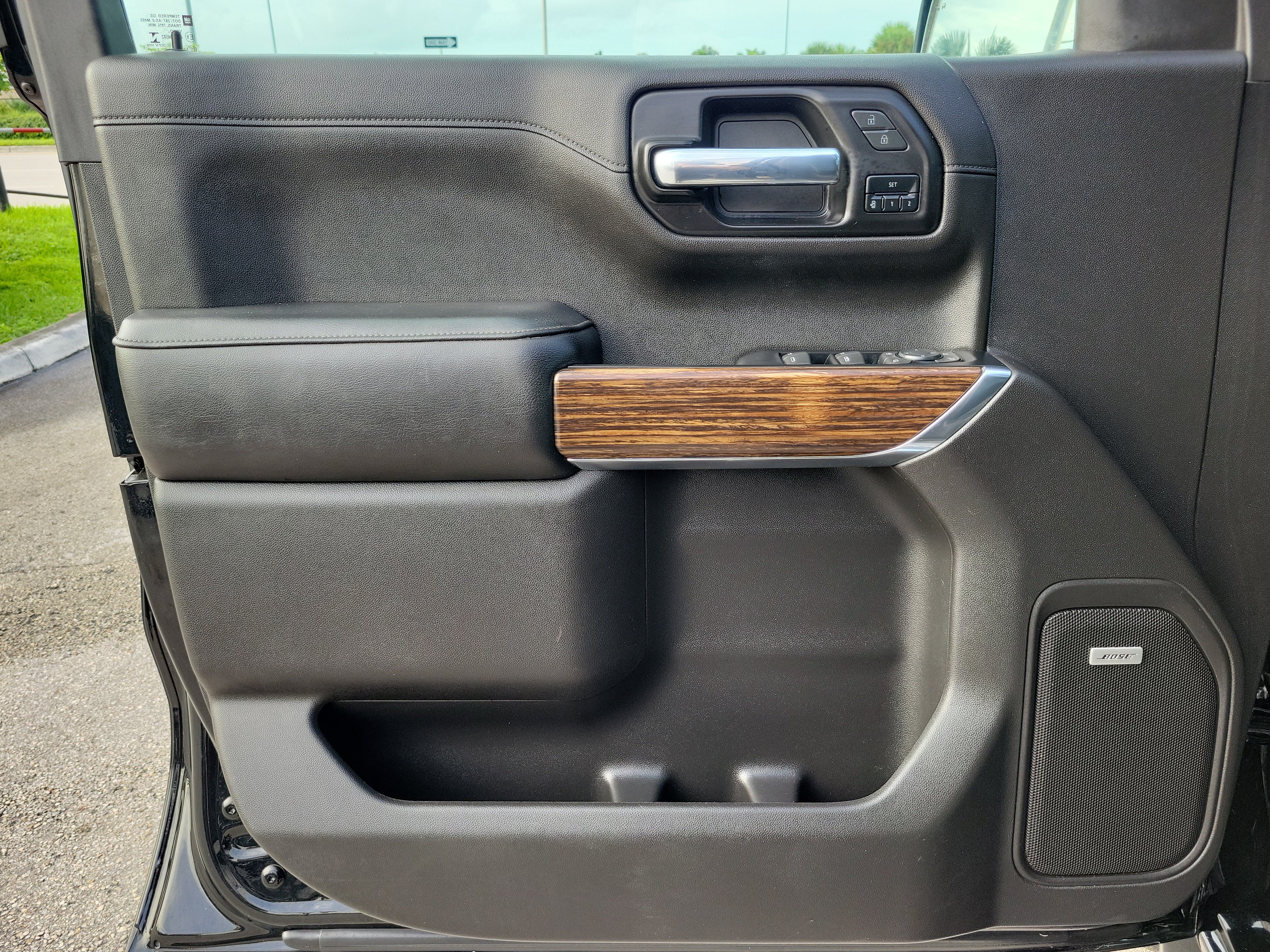 Used 2021 Chevrolet Silverado 1500 High Country RWD image 23