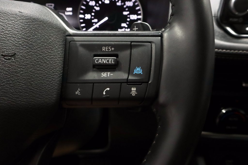 Certified 2026 Nissan Rogue SV FWD image 28