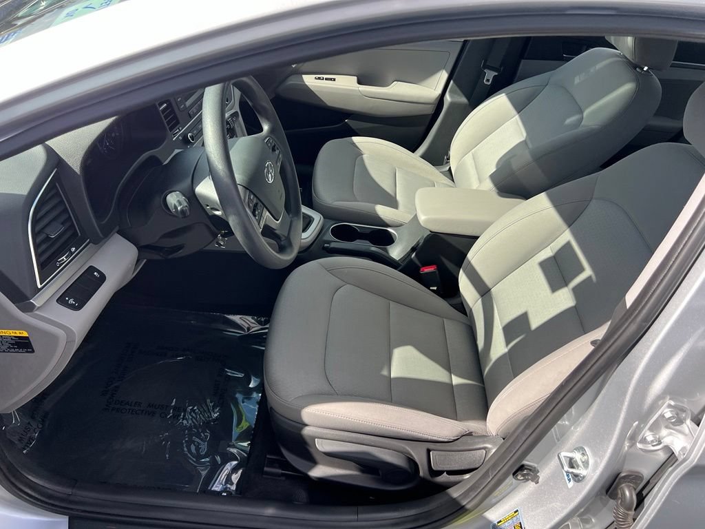Used 2018 Hyundai Elantra SE FWD image 11