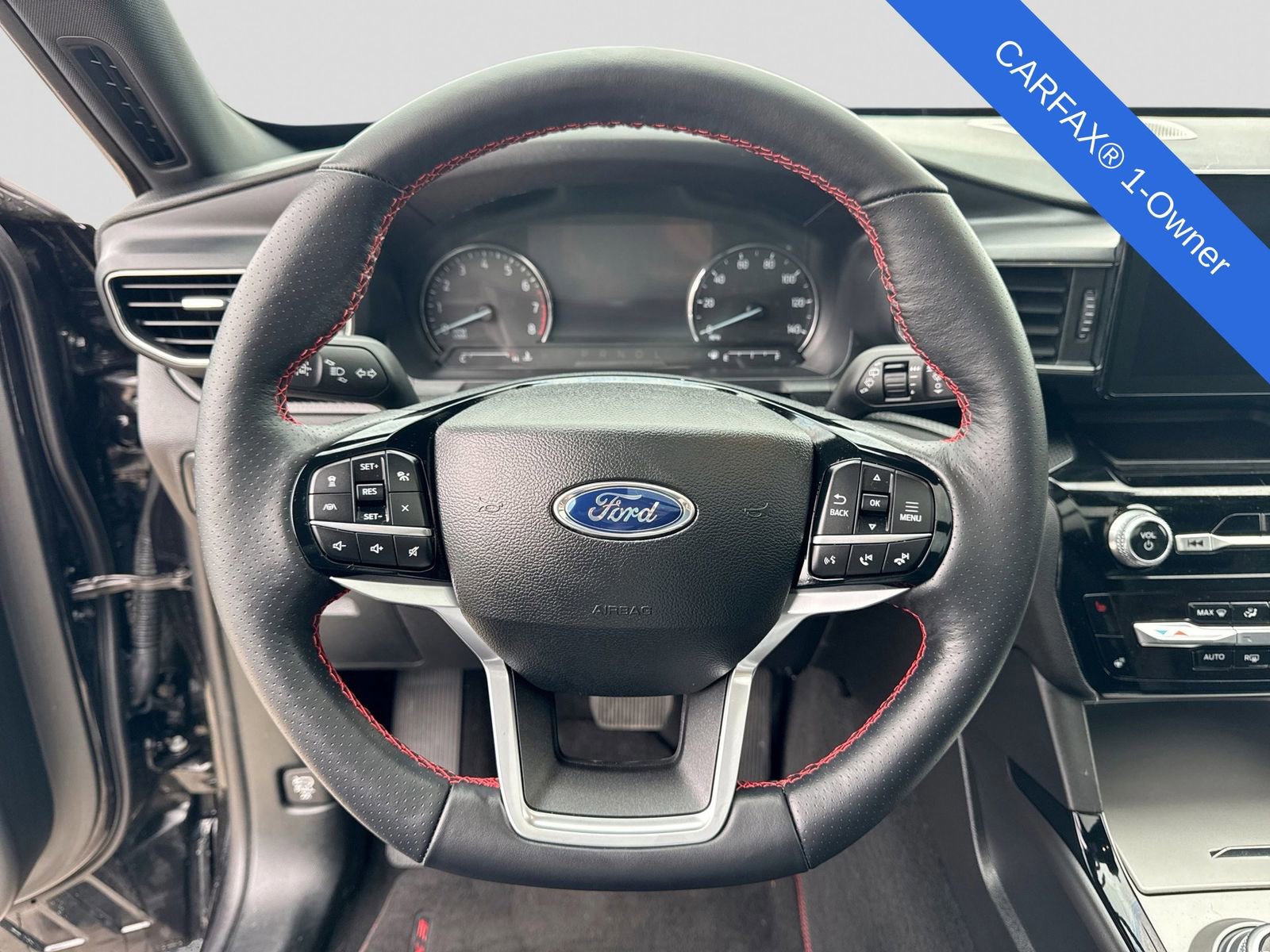 Used 2024 Ford Explorer ST-Line w/ Class IV Trailer Tow Package AWD/4WD image 28