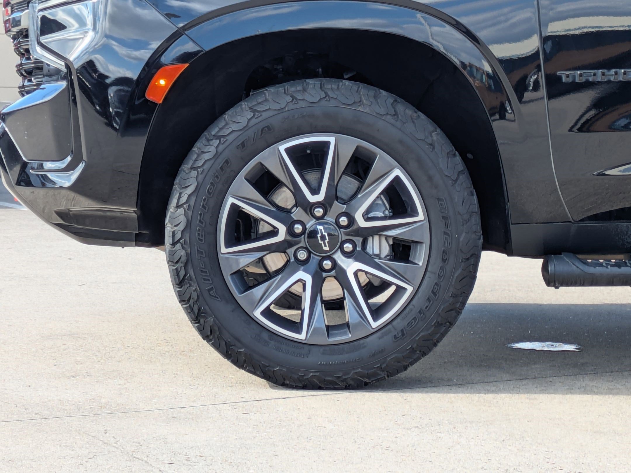 Used 2022 Chevrolet Tahoe Z71 w/ Luxury Package image 11