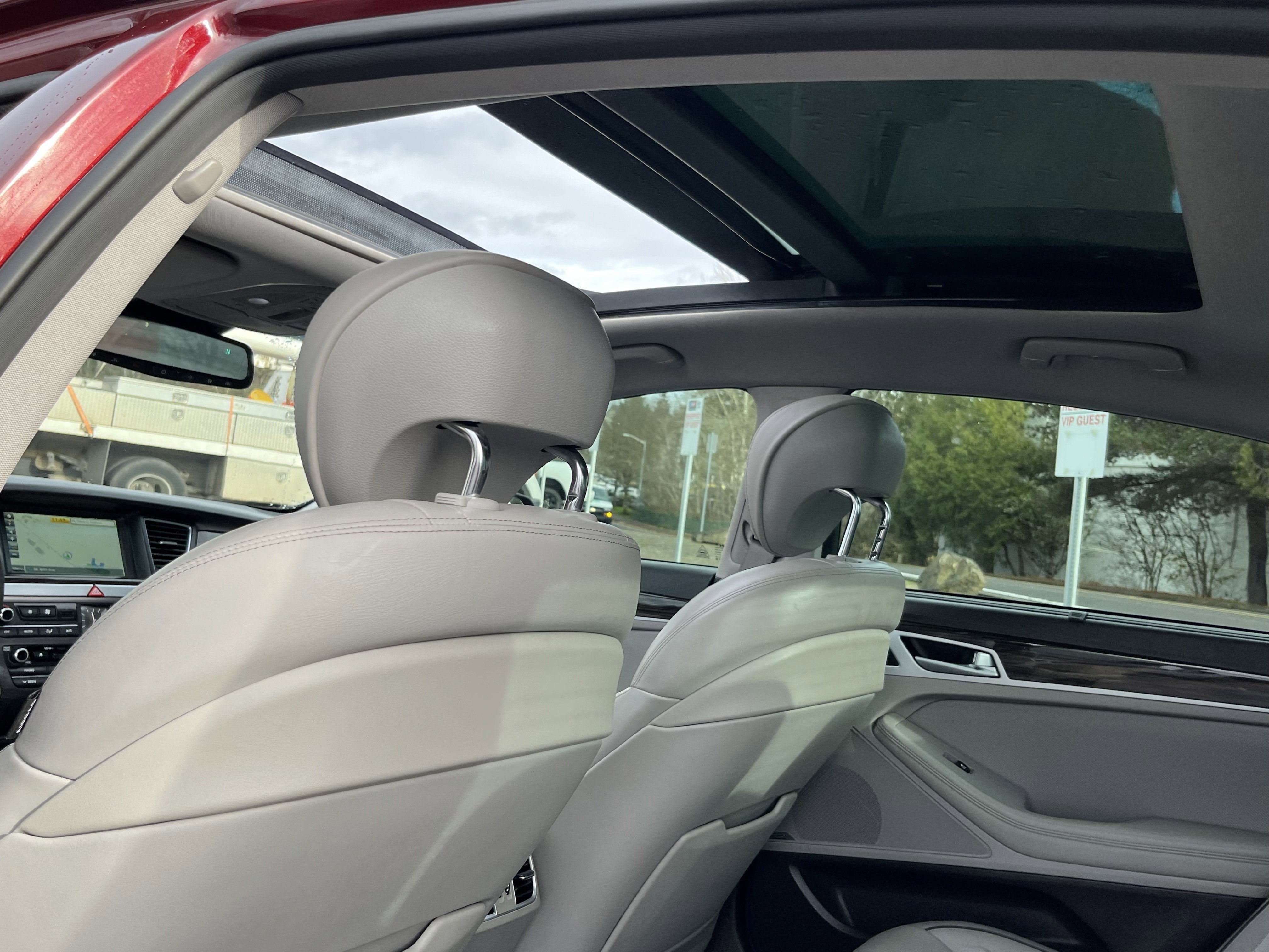 Used 2015 Hyundai Genesis 3.8 w/ Option Group 03 image 15