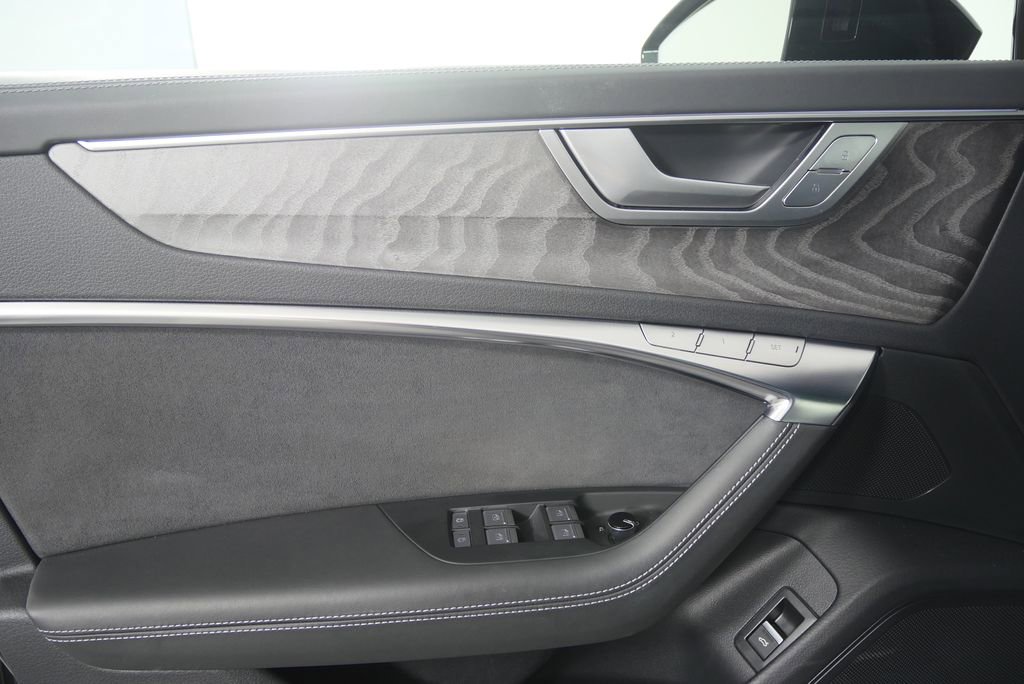 Used 2025 Audi A6 3.0T Prestige w/ Prestige Package image 8