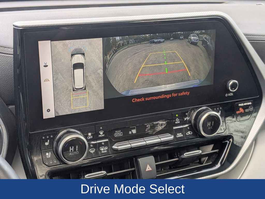 Used 2023 Toyota Highlander Platinum image 22
