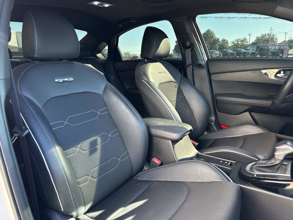 Used 2024 Kia Forte GT-Line w/ GT-Line Premium Package image 23