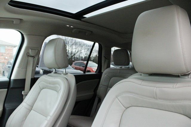Used 2023 Lincoln Aviator Reserve w/ Elements Package Plus image 14