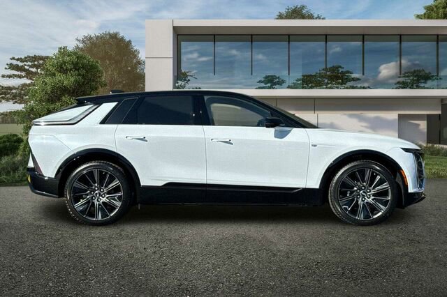 New 2026 Cadillac Lyriq Signature Sport w/ Nappa Leather Package image 3