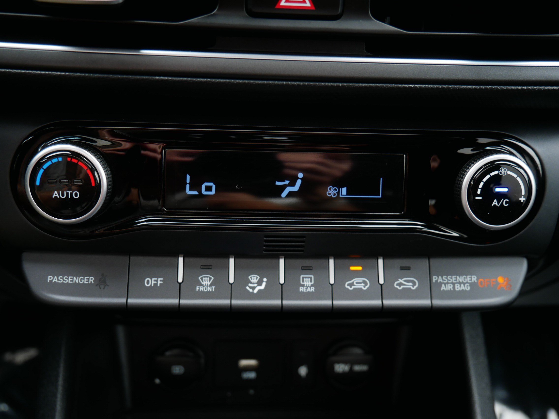 Used 2023 Hyundai Kona SEL w/ Convenience Package FWD image 23