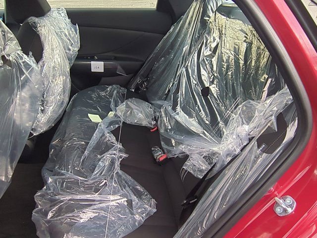 New 2025 Hyundai Elantra SEL image 11