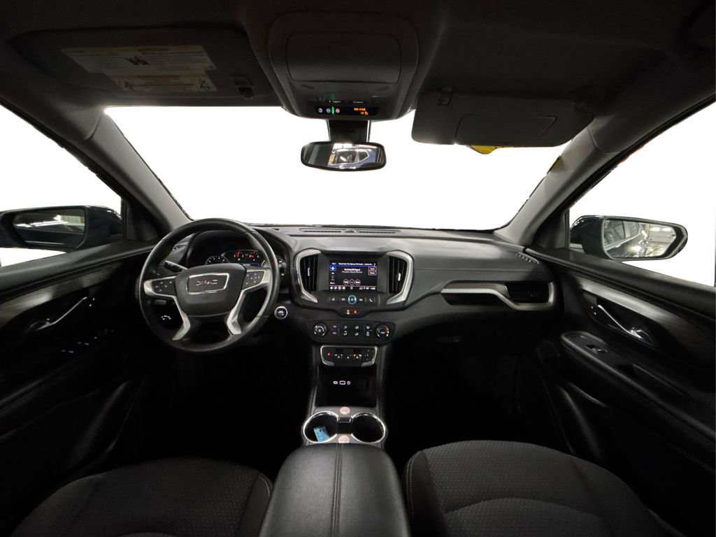 Used 2024 GMC Terrain SLE image 23