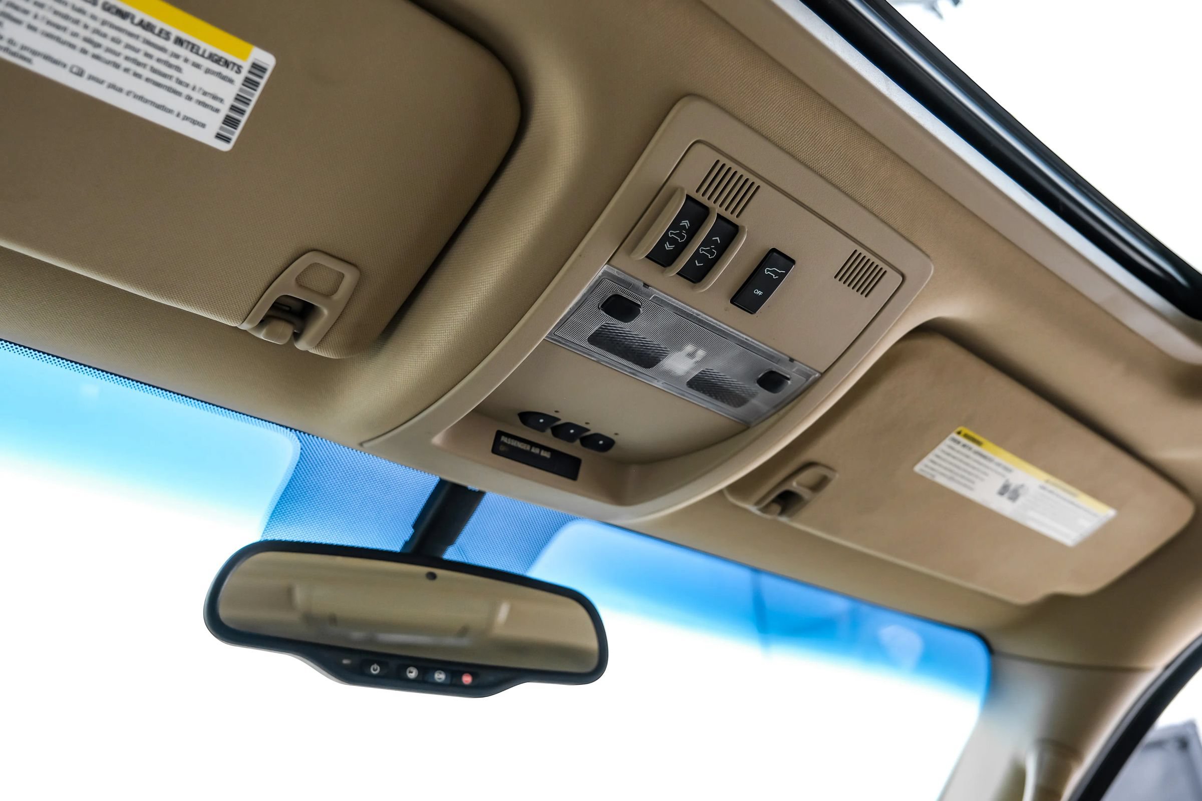 Used 2014 GMC Yukon Denali RWD image 36