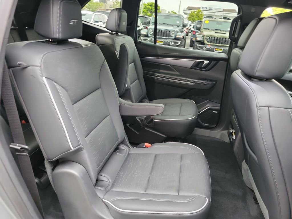 Used 2026 Buick Enclave Sport Touring w/ Power Package FWD image 23