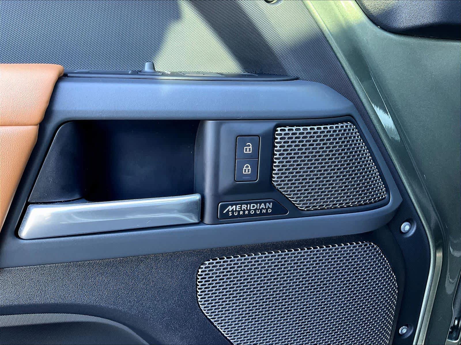 Used 2024 Land Rover Defender 110 X image 35