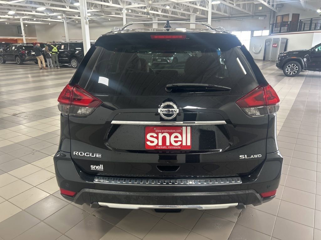 Used 2019 Nissan Rogue SL w/ Premium Package AWD/4WD image 4