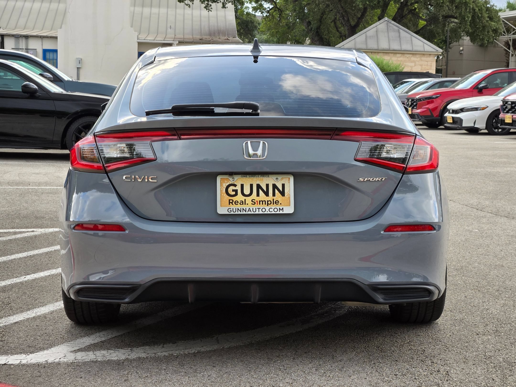 Used 2022 Honda Civic Sport image 2