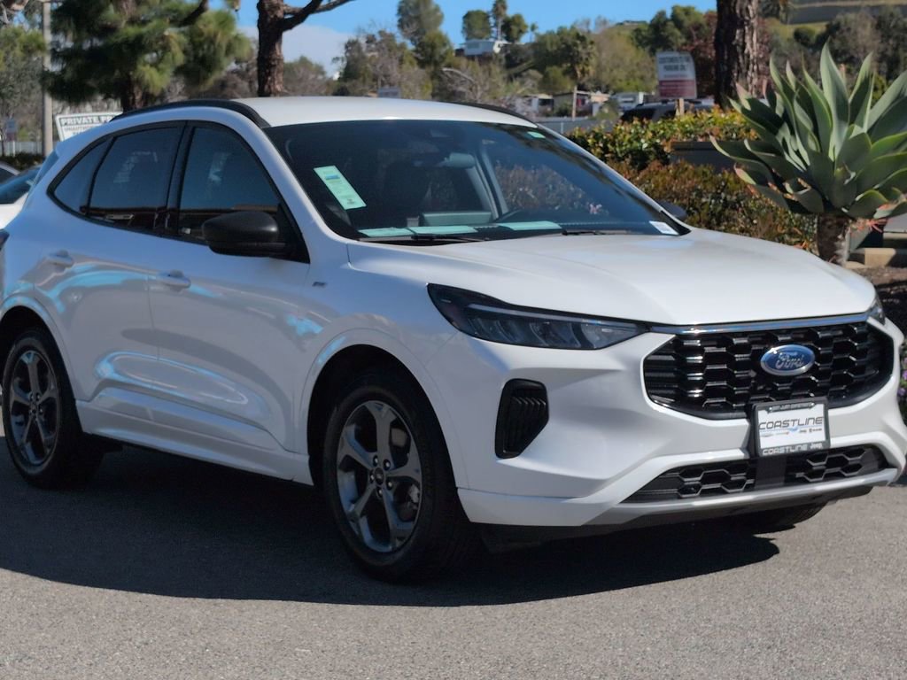 Used 2024 Ford Escape ST-Line w/ Tech Pack #1 image 3