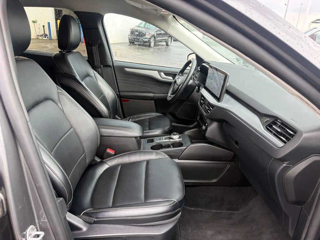 Used 2024 Ford Escape Platinum AWD/4WD image 41
