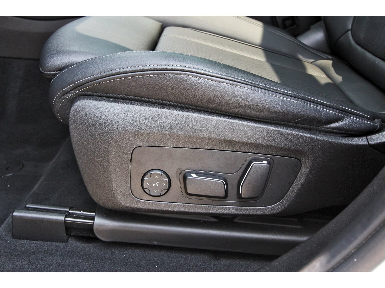 Used 2024 BMW X4 xDrive30i AWD/4WD image 30