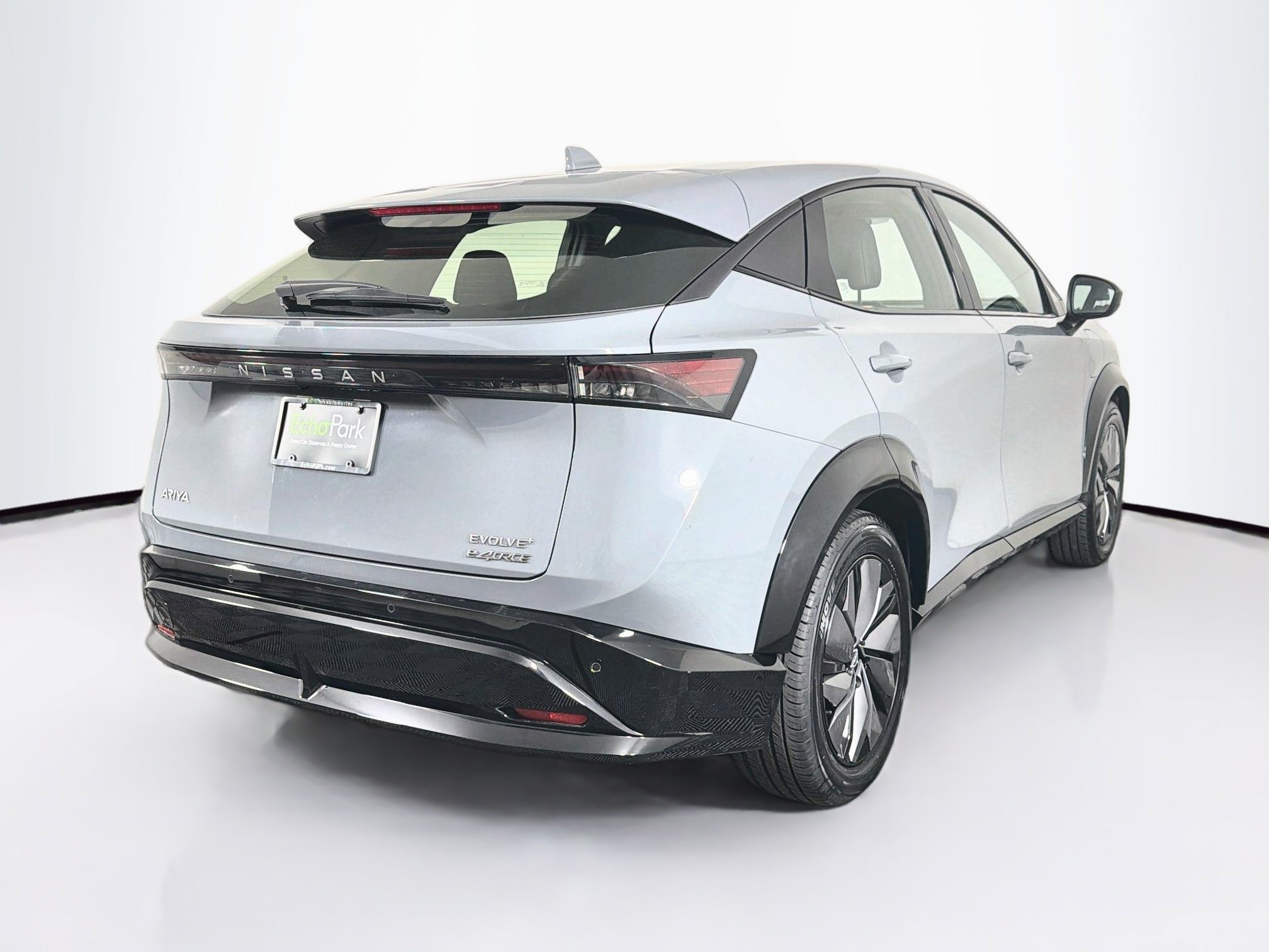 Used 2024 Nissan Ariya AWD image 9