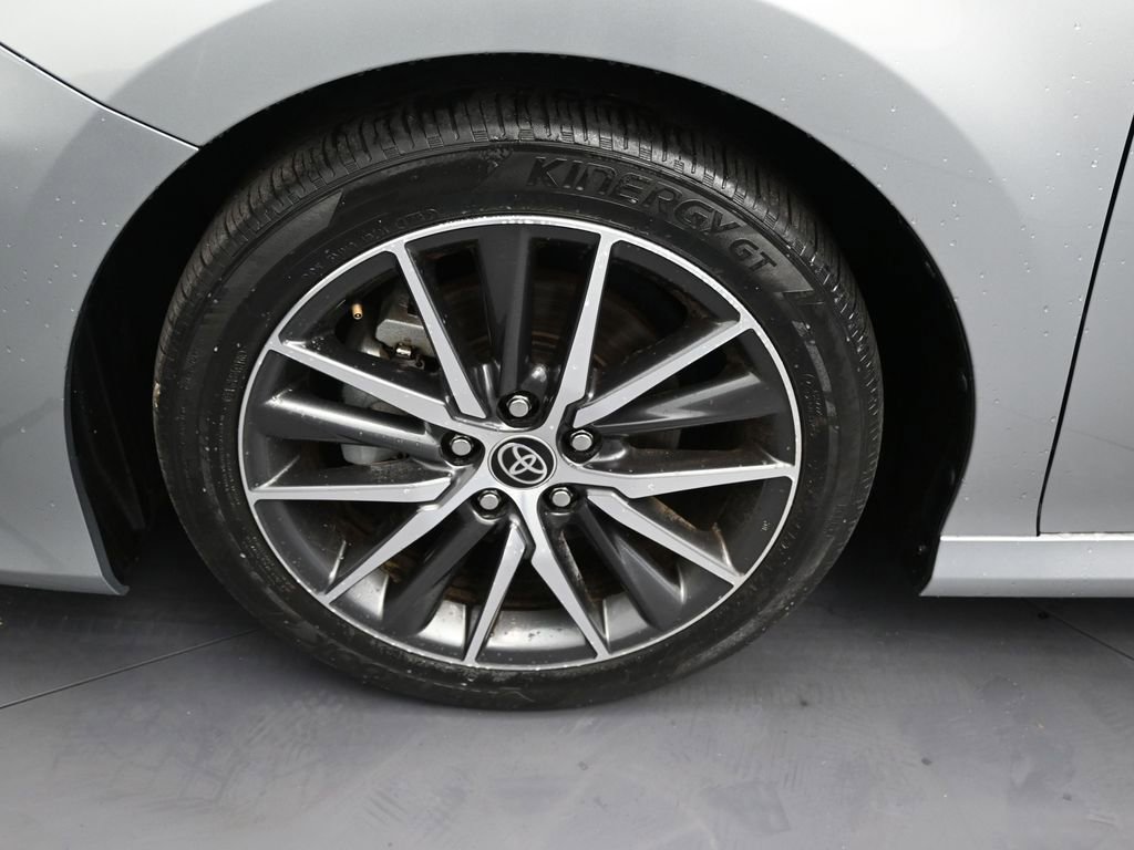 Used 2022 Toyota Camry XLE w/ Navigation Package image 9