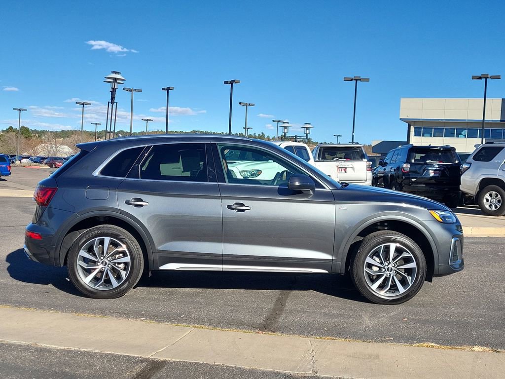 Used 2022 Audi Q5 2.0T Premium w/ Convenience Package image 3