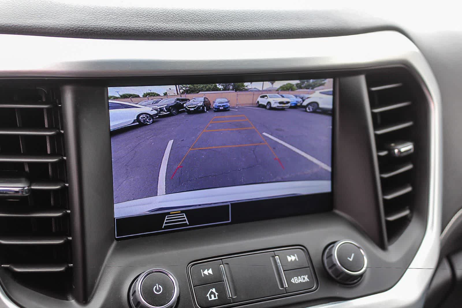 Used 2023 GMC Acadia SLE w/ Driver Convenience Package FWD image 33
