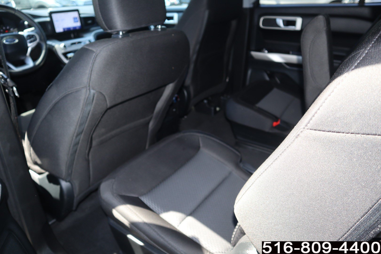 Used 2023 Ford Explorer XLT AWD/4WD image 19