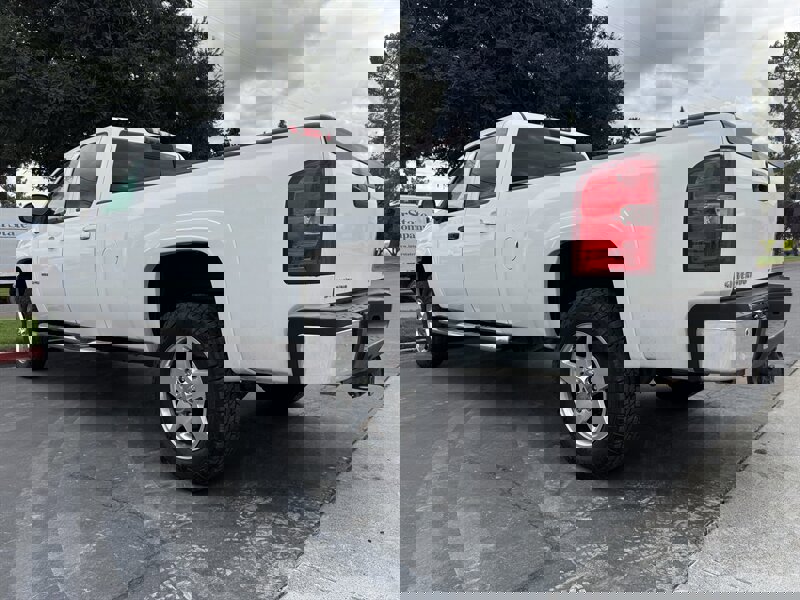 Used 2012 Chevrolet Silverado 2500 LTZ w/ LTZ Plus Package image 8