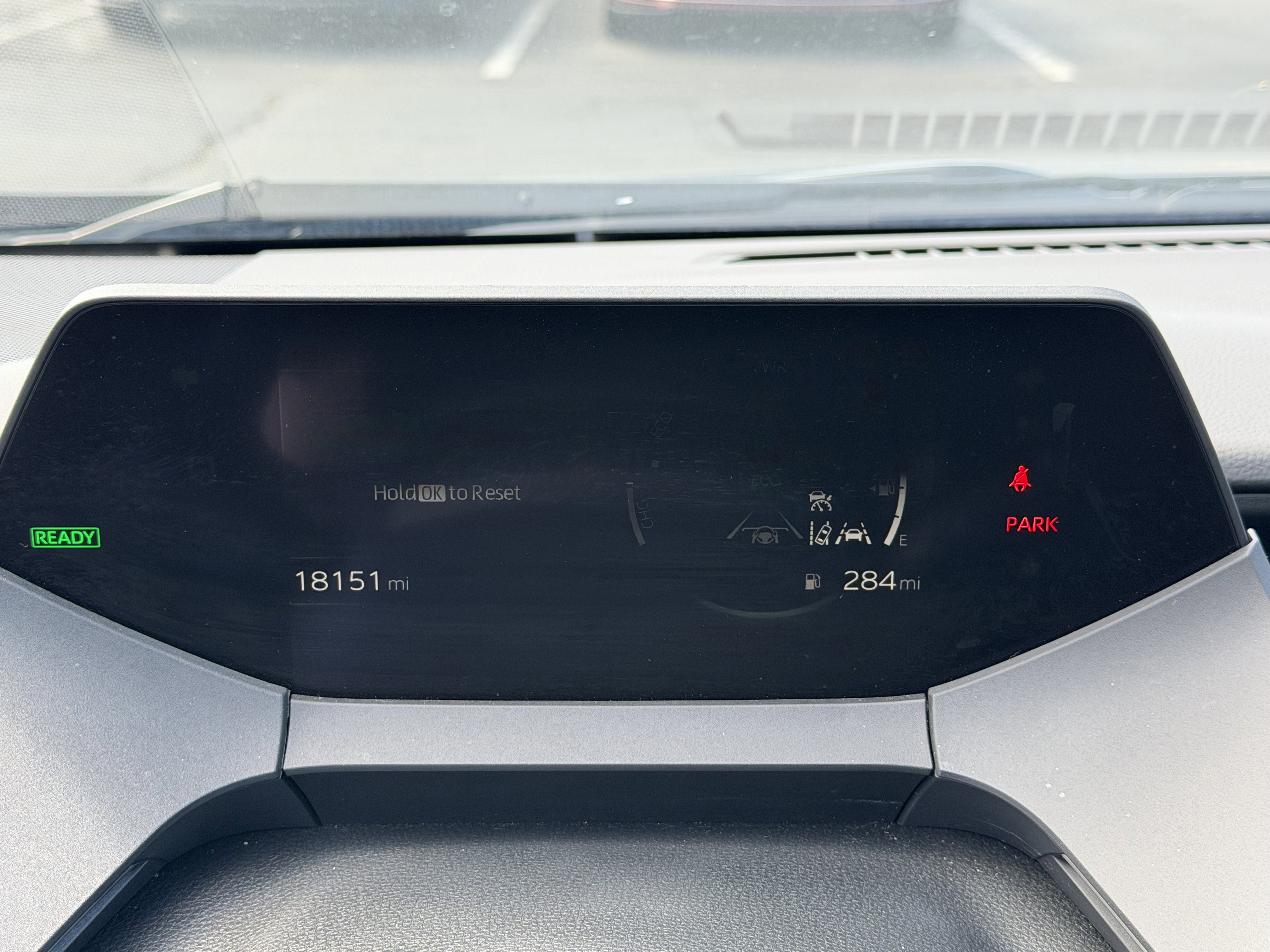 Used 2025 Toyota Prius XLE image 32