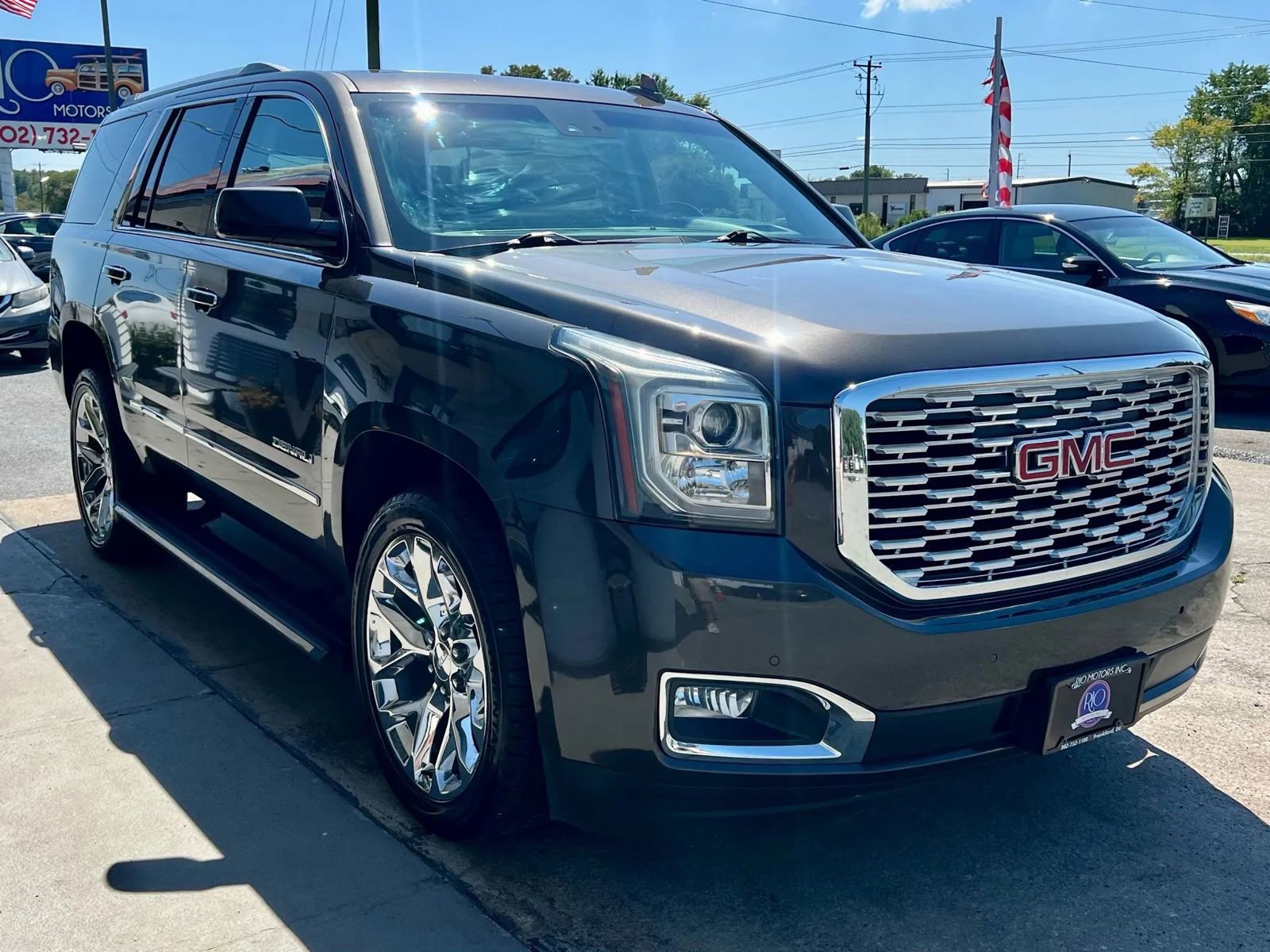 Used 2019 GMC Yukon Denali w/ Denali Ultimate Package image 3
