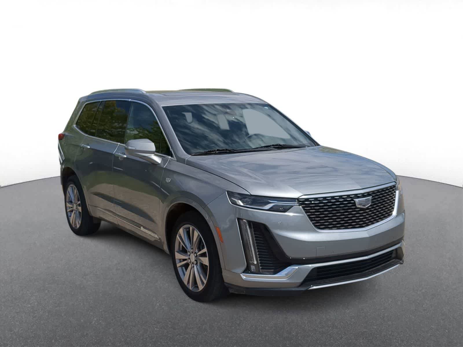 Used 2024 Cadillac XT6 Premium Luxury AWD/4WD image 2