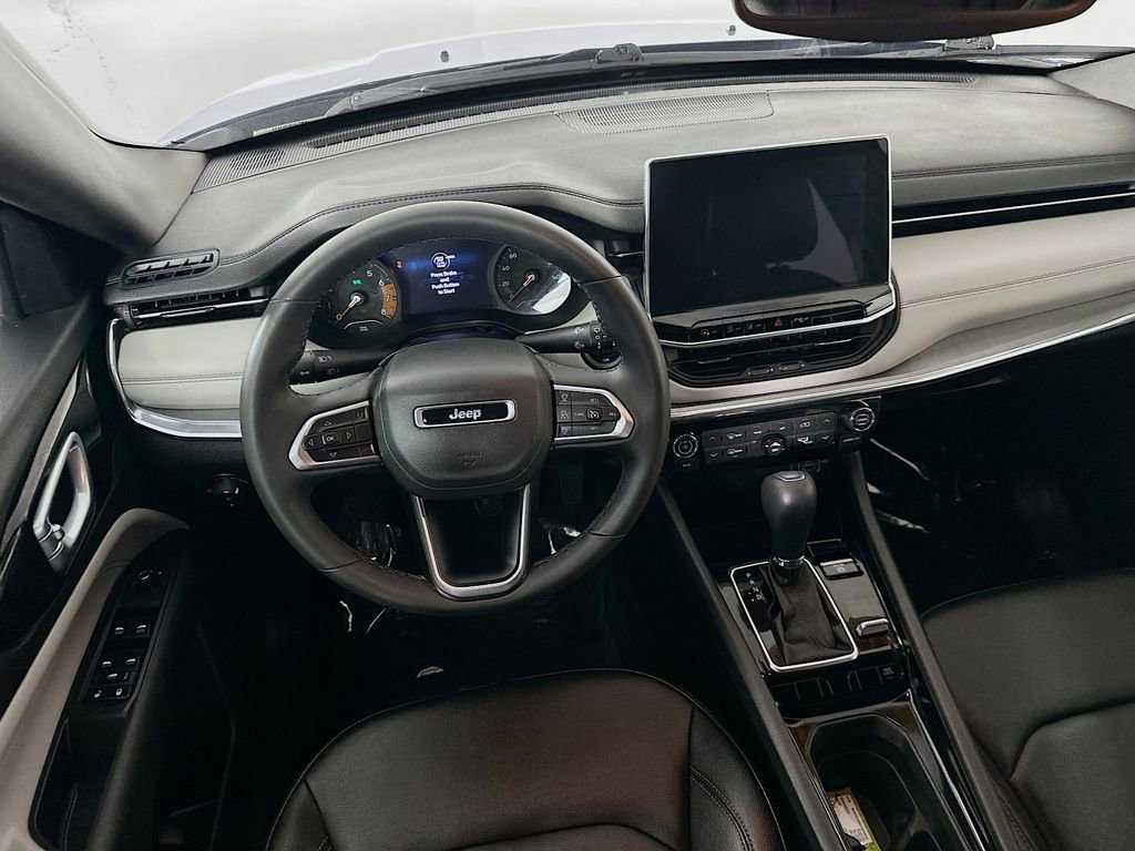 Certified 2024 Jeep Compass Limited image 31
