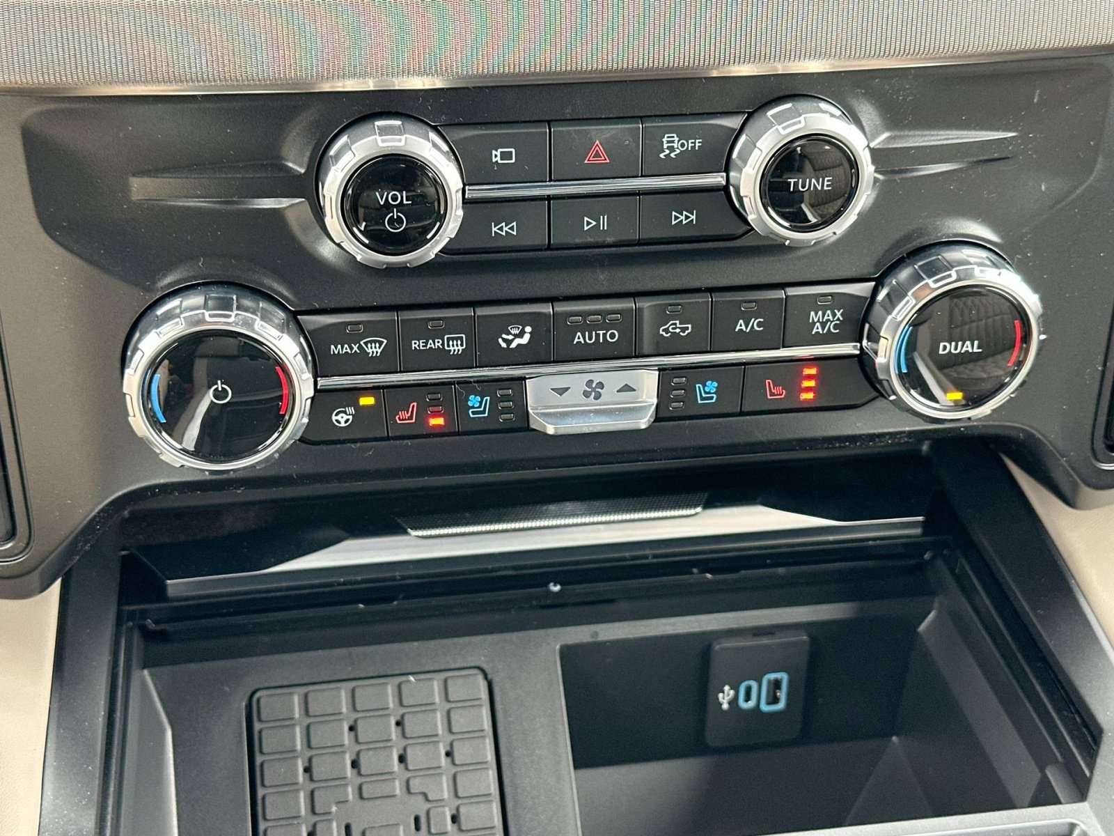 New 2026 Ford F450 Platinum w/ Platinum Plus Package AWD/4WD image 25