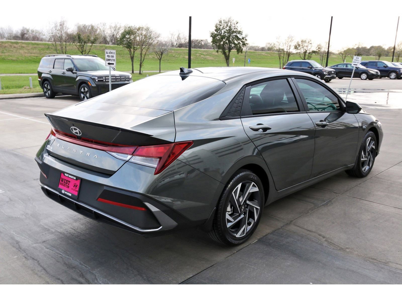 Certified 2025 Hyundai Elantra Sport FWD image 8