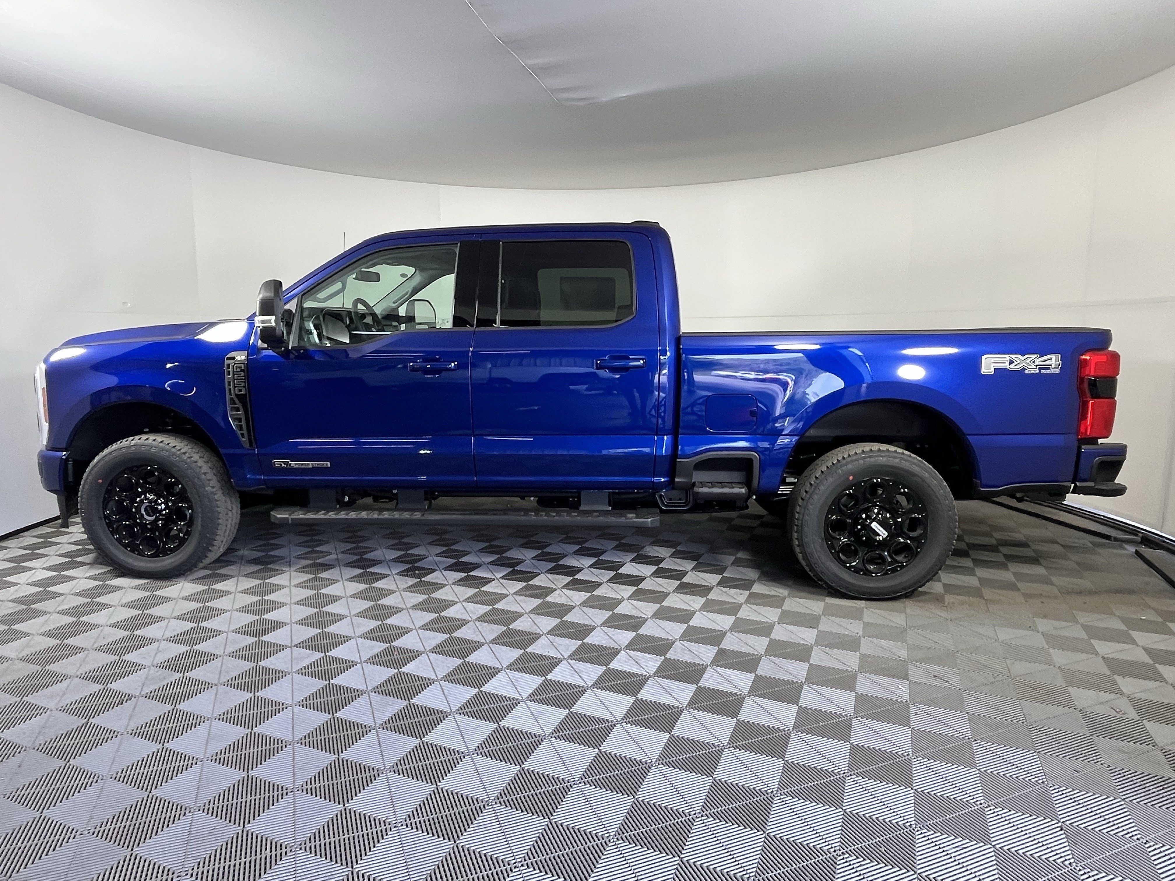 New 2026 Ford F250 XLT w/ XLT Premium Package AWD/4WD image 2