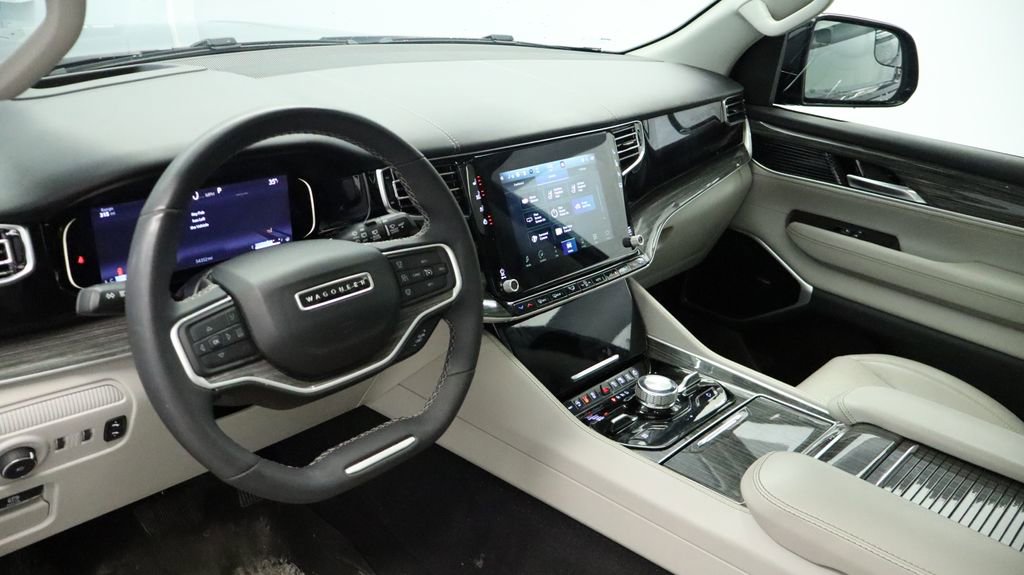 Used 2022 Jeep Wagoneer Series III w/ Premium Group I image 33