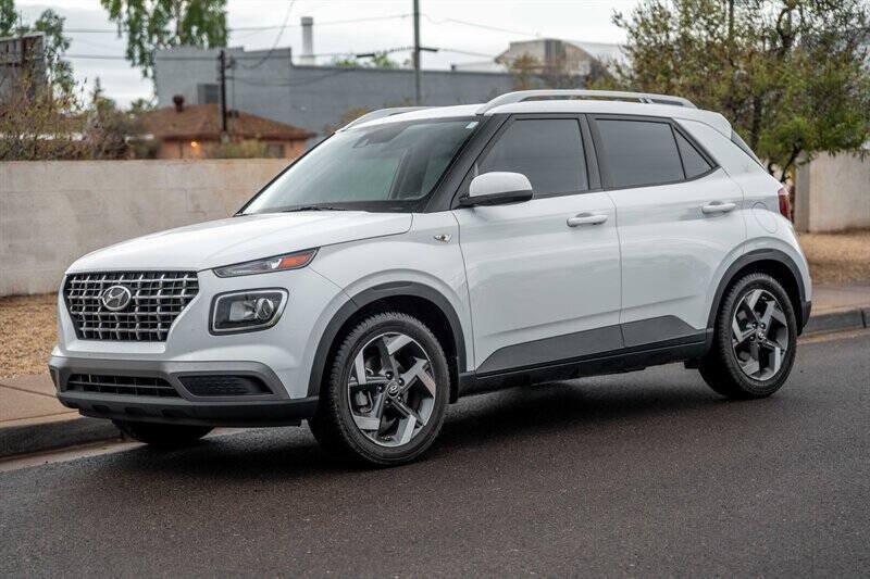 Used 2022 Hyundai Venue SEL