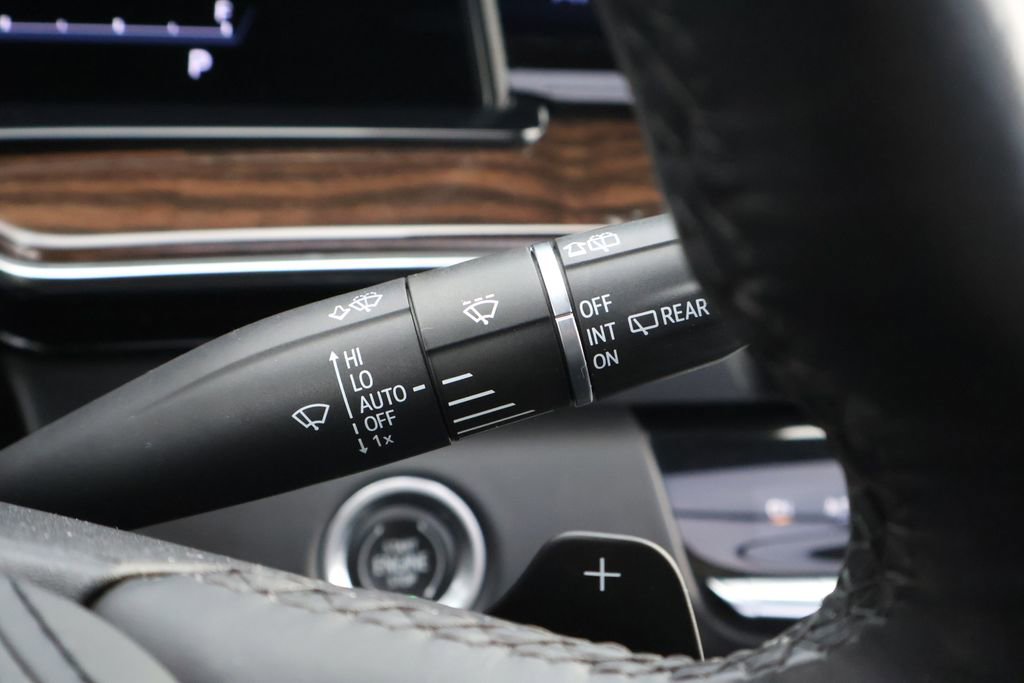 Used 2023 Cadillac Escalade Sport Platinum w/ LPO, ONYX Package image 27