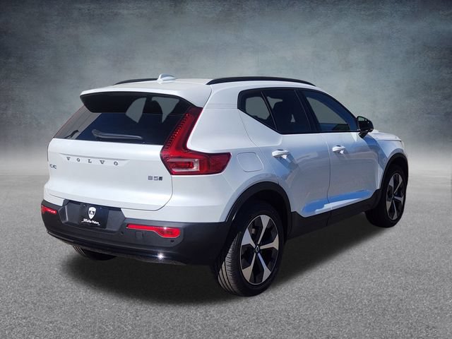 New 2026 Volvo XC40 B5 Plus w/ Protection Package Premier AWD/4WD image 7