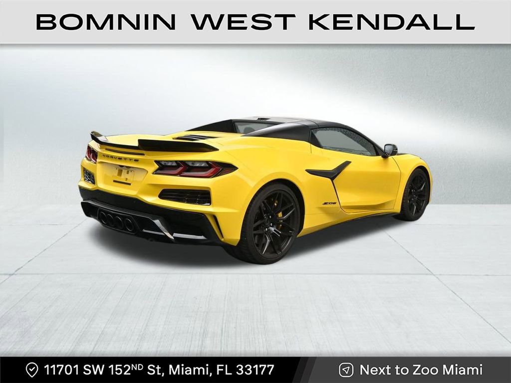 Used 2025 Chevrolet Corvette Z06 w/ Stealth Interior Trim Package image 5