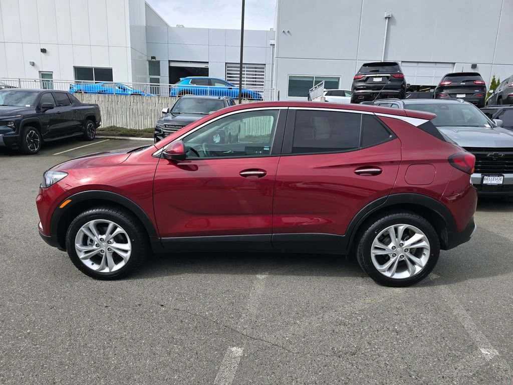 Used 2022 Buick Encore GX Preferred w/ Cold Weather Comfort Package image 2
