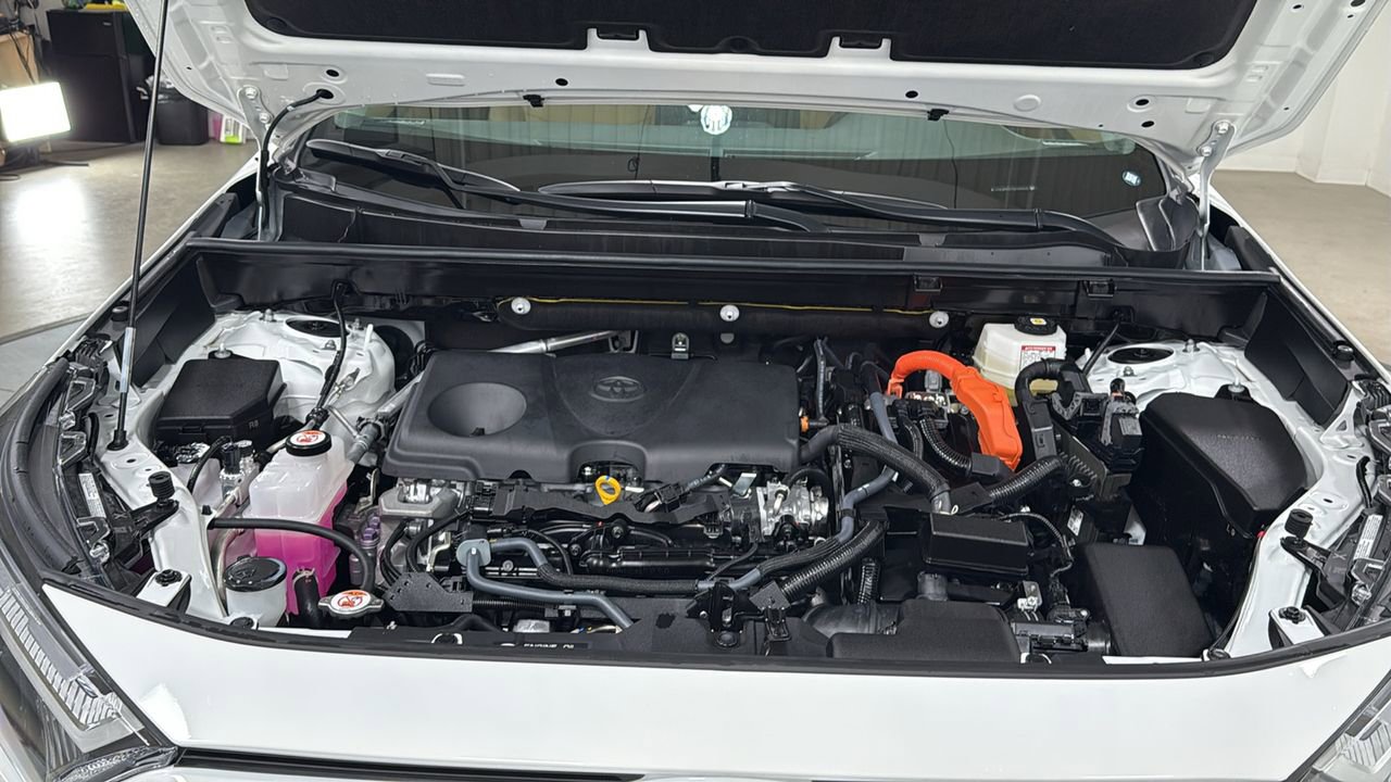Certified 2025 Toyota RAV4 LE image 25